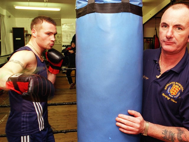 19 year old Mark Brookes was a Tom Hill amateur boxing clubs' light heavyweight " One to watch " prospect for 1999 here he was being trained by Mick Joyce.