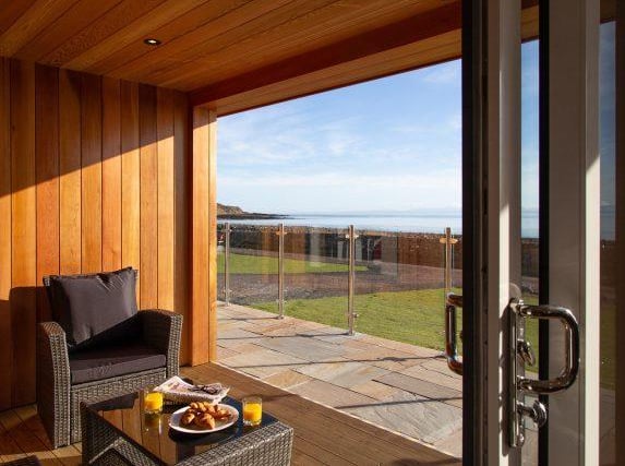 With glorious panoramic views over Rascarrel Bay, this rental is close the coastal village of Auchencairn. Sleeps two.