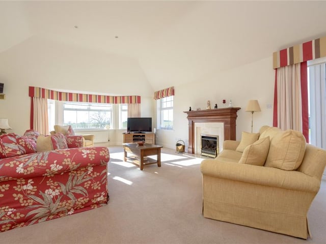 Sitting room.