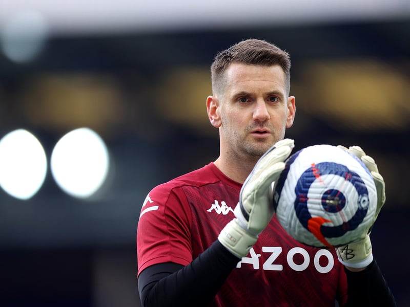 Manchester United are moving closer to agreeing terms with Aston Villa goalkeeper Tom Heaton, who looks likely to join them on a free transfer once his contract expires. He made 200 appearances during a notable spell at Burnley. (Telegraph)