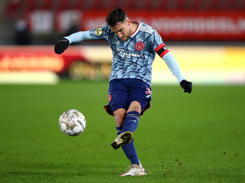 Leeds United's hopes of signing Ajax man Nicolas Tagliafico look to have improved, with the Dutch side believed to be willing to accept just over £10m for the Argentina international. He did the double with his side last season. (De Telegraaf)