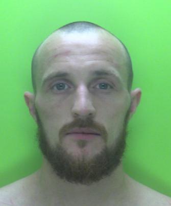 Matthew Meakin, 29, of no fixed address, was sentenced to a total of three and a half years in prison after committing two burglaries in Newark in March of this year and assaulting three police officers.