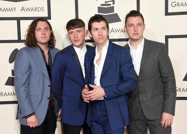 Arctic Monkeys - Do I wanna Know: 1,295,623,136