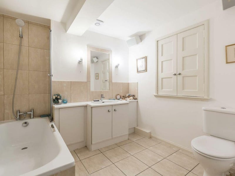 Lower ground floor bathroom.