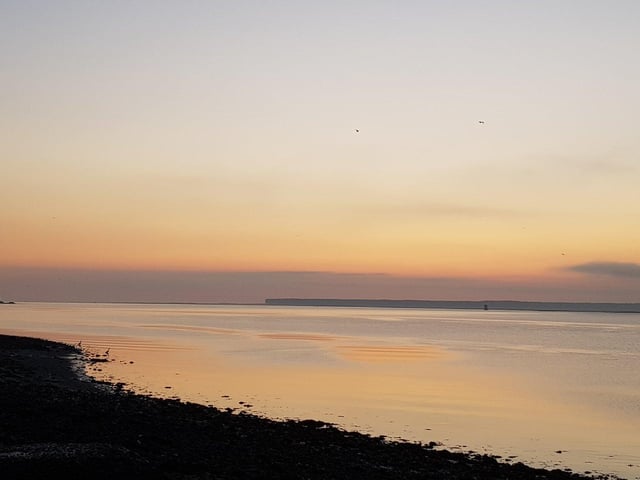 A gorgeous sunrise view taken this morning from Broughton Ferry looking towards Tentsmuir (photo: @jane_k).