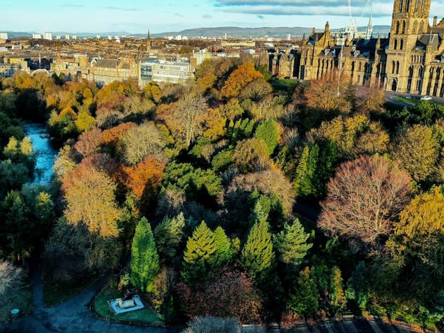 Kelvingrove Park is situated on the banks of the River Kelvin in Glasgow and is a popular spot with both locals and tourists. During autumn, the park comes alive with the rich colours of bright orange and deep green making it a scenic spot for a leisurely stroll (Photo: Shutterstock)