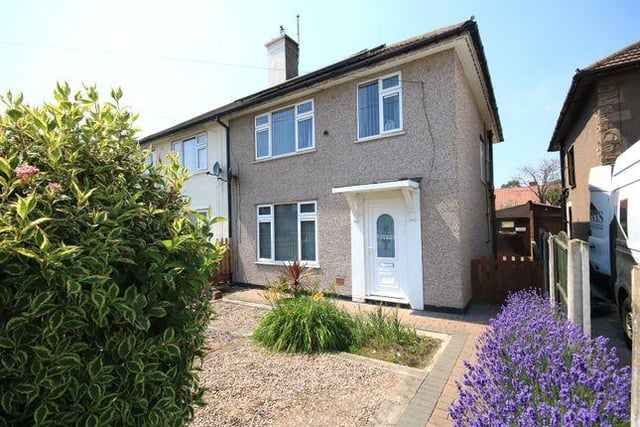 Viewed 1536 times in last 30 days, this three bedroom semi-detached house has a good size garden. Marketed by Horton Knights, 01302 977850.