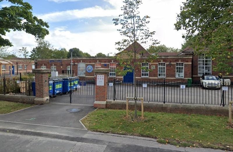 King's Academy Northern Parade Infant & Junior has been awarded a score of 19/40 on The Telegraph's GCSE league table, making it well below average. 
