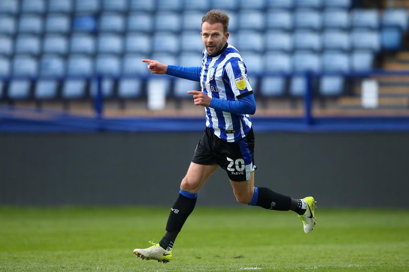 Huddersfield Town are closing in on a move to re-sign former star striker Jordan Rhodes, upon the expiry of his contract at Sheffield Wednesday, and have opened talks with the Scotland international who joined the Owls for £10m back in 2017. (Daily Mail)