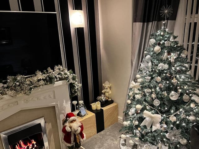 Arron Scott shared this cosy living room shot.
