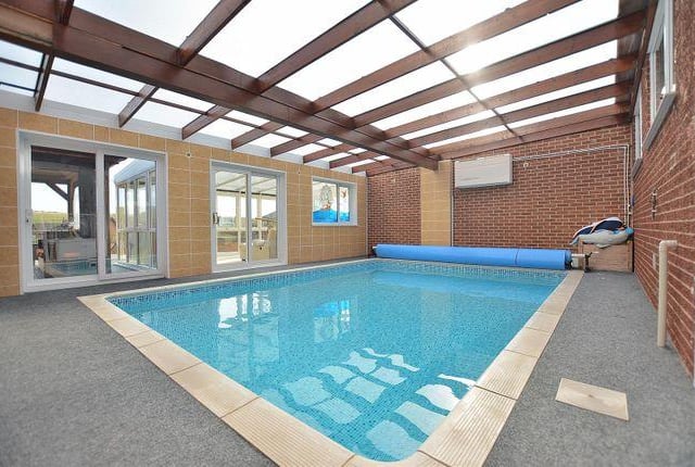Marketed by Richard Watkinson & Partners, 01623 355090.
