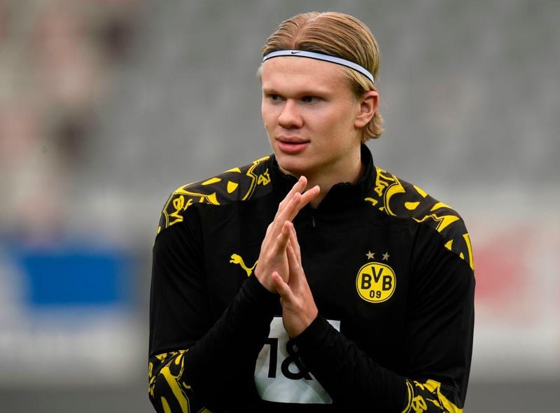 Manchester City will prioritise signing a striker this summer, regardless of whether they lure Barcelona star Lionel Messi to the Etihad Stadium. Borussia Dortmund’s Erling Haaland remains Pep Guardiola’s main target. (Goal)