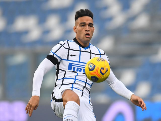 Manchester City have been tracking Martinez for more than a year, with Barcelona and Real Madrid also interested in the 23-year-old. (Sunday Mirror)