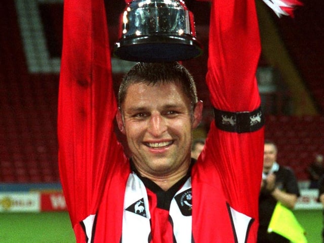 Another experienced player at the time, Vonk played for AZ '67 and SVV Dordrecht in Holland before moving to England with Manchester City. His time at United was hampered by injuries and he later became a manager, taking charge of Sparta Rotterdam and Telstar.