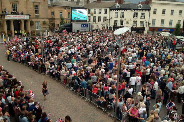 Thousands of fans gathered in Mansfield marketplace to welcome Rebecca back to Mansfield