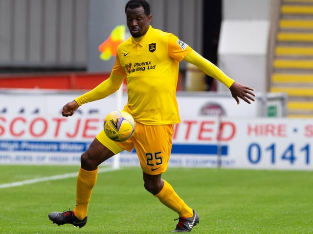 The formation set out by Gary Holt surprised a number of Livingston fans and it seemed to confuse the players judging by their performance in Paisley which could be best described as one dimensional. Efe Ambrose at left wing-back and Aaron Taylor-Sinclair at left centre-back was perhaps the most curious decision of the weekend.