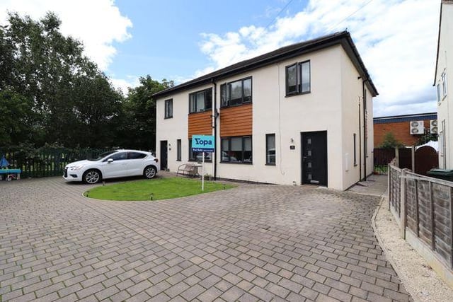 Viewed 1389 times in last 30 days, this three bedroom semi-detached house has a modern kitchen and bathroom. Marketed by Yopa, 01322 584475.