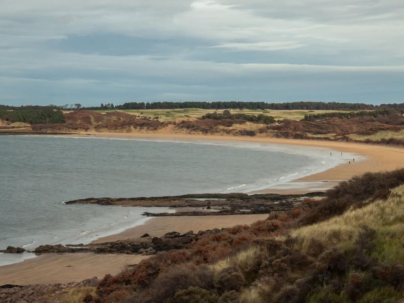 The wide sandy bay at Gullane is one of the most popular beaches in the east of Scotland, attracting locals, and visitors alike. It is popular for walkers, kite-surfers, horse riders and just about everyone else on a fine summer's day