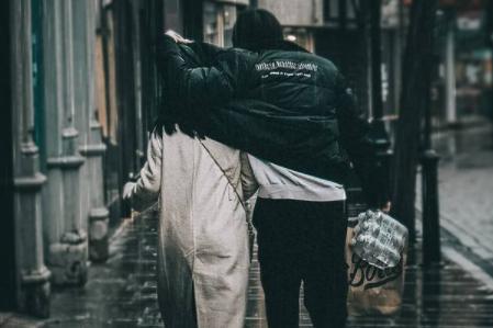 A pair in the rain.
