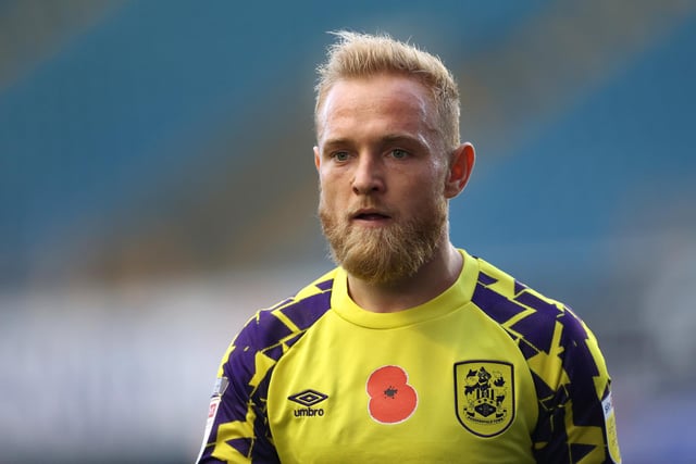 QPR are rumoured to be plotting a move for Huddersfield Town midfielder Alex Pritchard. The 27-year-old, who joined from Norwich City for £11m in 2018, is out of contract this summer. (Daily Mail)