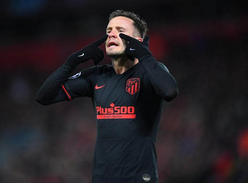 Manchester rivals City and United have been put on red alert after Atletico Madrid again failed to agree a new contract with midfielder Saul Niguez.  (Mundo Deportivo)