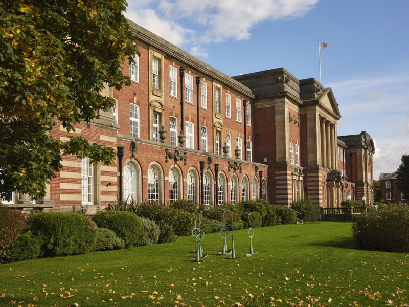 Leeds Beckett University's Headingley Campus won a Green Flag Award.
