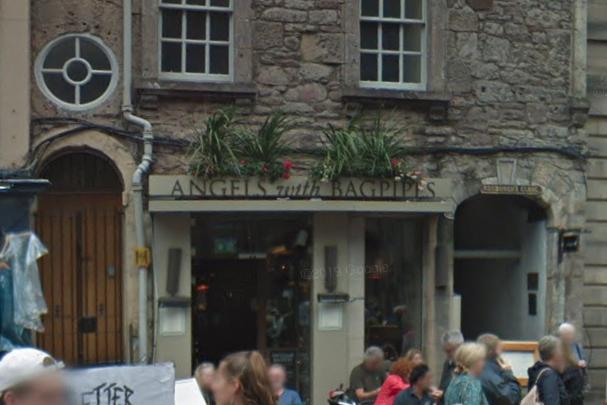 Angels With Bagpipes (343 High Street, Edinburgh EH1 1PW), has a TripAdvisor rating of 4.5 from 3,223 reviews.