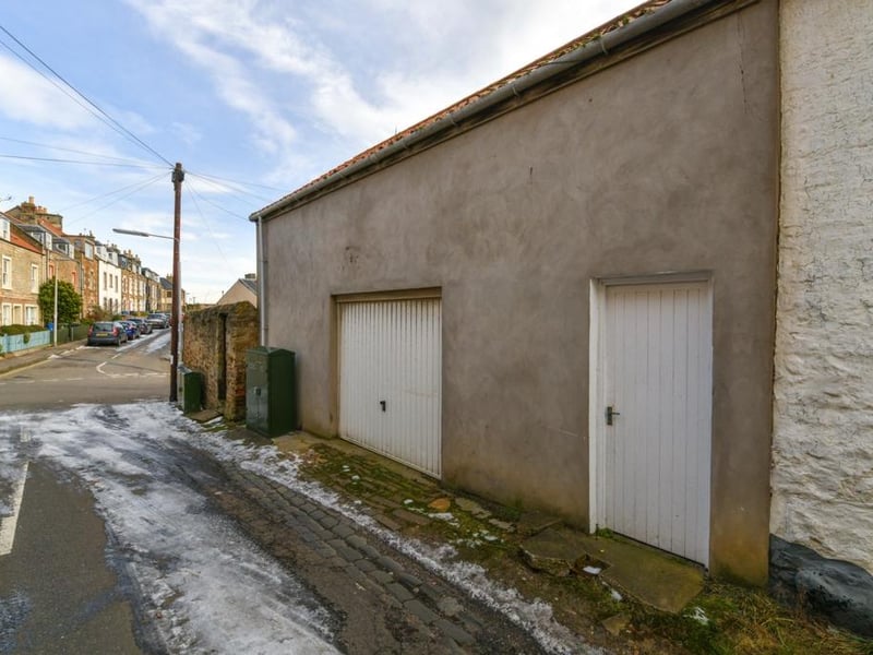 Garage.