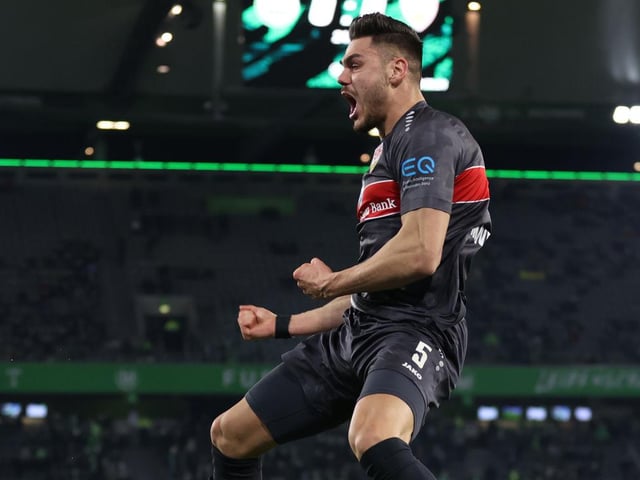 Newcastle are 'interested' in Greek centre-back Konstantinos Mavropanos. The Arsenal defender is on loan at Stuttgart. (Bild)
(Photo by Alex Grimm/Getty Images)