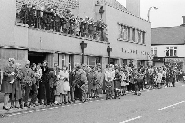 Taken in 1971, this shows the crowds of people watching the carnival, and  great view of The Talbot in the 70s
