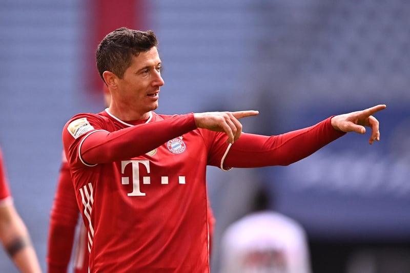 Reports from Germany have claimed that Chelsea have made contact with Bayern Munich over the possibility of signing Poland icon Robert Lewandowski this summer. He's scored a stunning 40 league goals for his side this season. (Sky Germany)