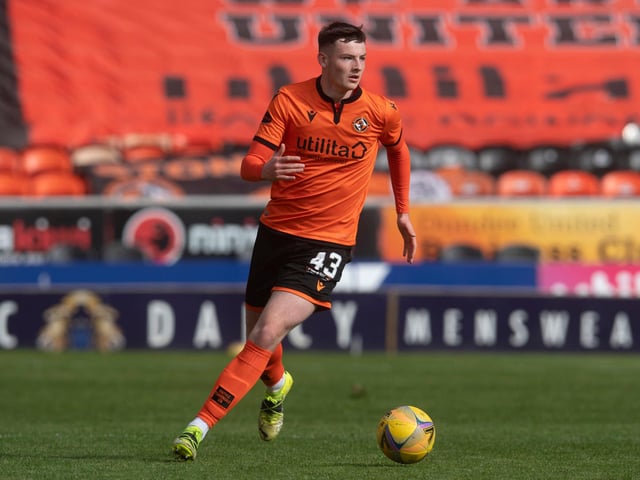Aston Villa have made a move for Dundee United teenage star Kerr Smith. Steven Gerrard’s team have tabled a bid of around £800,000 for the 17-year-old. Kerr made his debut only a matter of hours after his 16th birthday and has attracted interest from a number of top English clubs. (Scottish Sun)