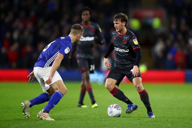 Leeds United have been tipped to up their efforts to sign Reading midfielder John Swift this summer, with the Royals' financial worries likely to see them cash in on the ex-Chelsea man this summer. (Football Insider)