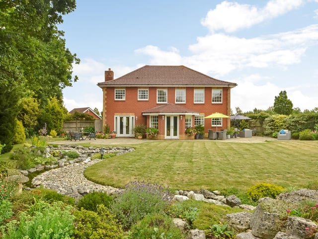 The house comes with a VIP membership to Skylark Meadows Golf and Country Club, which recently received a £1M renovation, this includes a state of the art gym, swimming pool and restaurant with bar facilities.