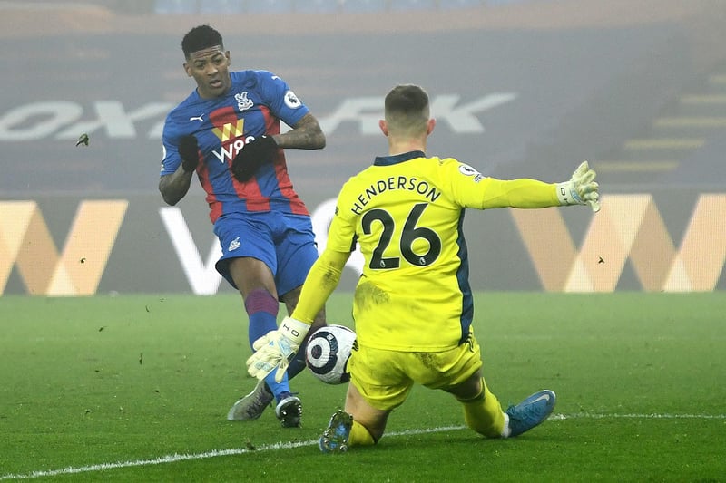 Leeds United are interested in a move for 30-year-old ex-Sunderland left-back Patrick van Aanholt, whose contract with Crystal Palace runs out in the summer. (Sunday Mirror)