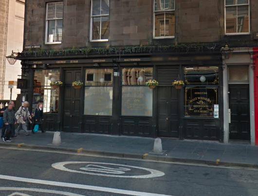 The George IV Bar, at 54 George IV Bridge, EH1 1EJ, has a rating of 4.5 from 593 reviews.