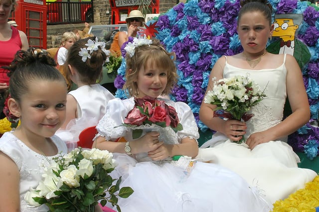 New Mills carnival, the 2007 queen's retinue