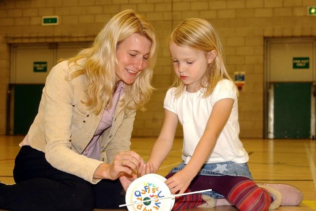Teacher Sharon Hannan with her daughter Lucy aged five, from Balby, 2004.