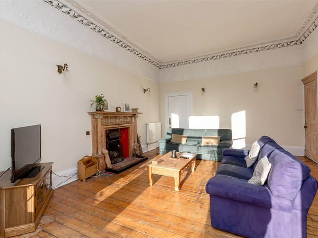 Drawing room.