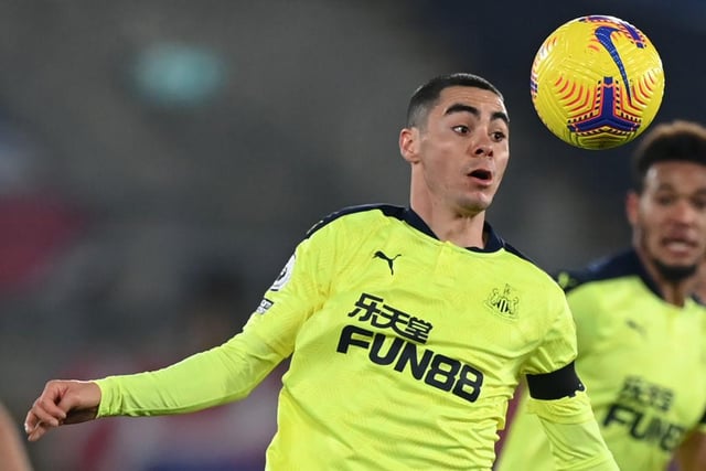 After a positive campaign last season everyone hoped Almiron would kick on this. He hasn't. Not helped by being played in the wrong role, but he would also likely admit himself, that he's failed to impress when given the opportunity. 6, 7, 7, 4 and 5.