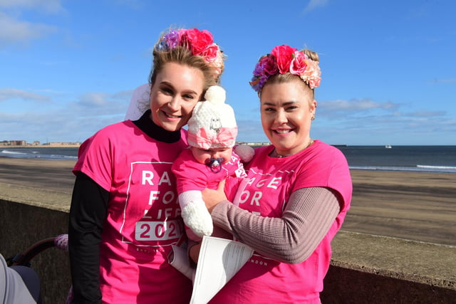 Danielle, Jordon and Violet Slade at the Hartlepool Race for Life 2021.