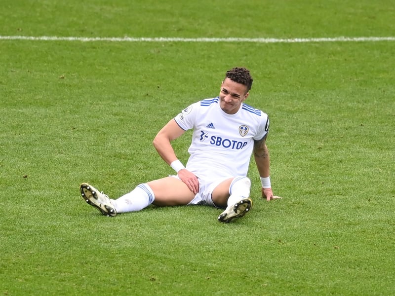 Former striker Kevin Phillips believes that Leeds should offload record signing Rodrigo in the summer if reports of Juventus' interest are true. (Football Insider)