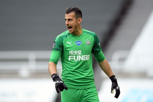 Newcastle United are set to be without goalkeeper Martin Dubravka for a further five to six weeks after the Slovakian suffered a setback in his recovery a heel operation. (The Times)