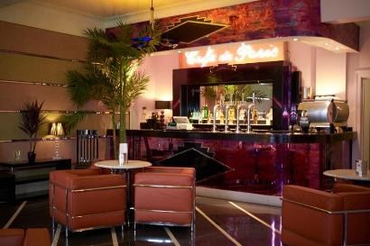 This South Yorkshire Art Deco hotel is less than 550 yards from both Doncaster’s town centre and race course. There is free secure parking, and free Wi-Fi in public areas. The hotel offers individually designed rooms and suites, a stylish restaurant and a ballroom.