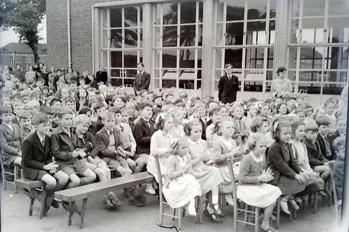 An outdoor assembly at Golden Flatts  in 1954. Photo: Hartlepool Museum Service.