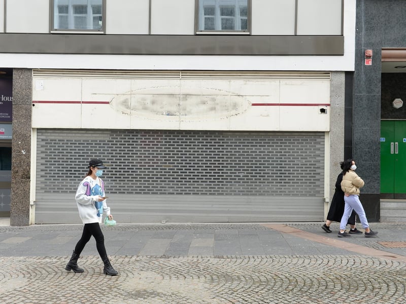 The jewellers H Samuels have now left.