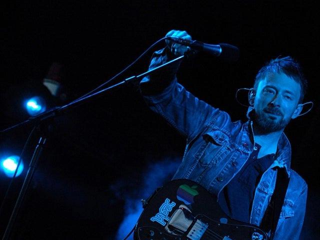 Considered one of the true surprises during a UK music festival, Radiohead took the stage for an impromptu secret set under the name “The Tinker Men,” a rare and unexpected event for those attending the festival.