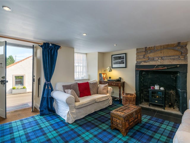 Sitting room.