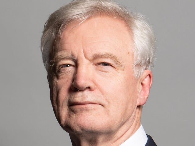 Former Brexit Secretary and onetime leadership candidate David Davis MP earns just over the amount of his MP salary again through advisory roles with JCB, and investment and real estate companies based in Germany. The MP for Howden and Haltemprice has also earned £4260 which was donated directly to an unnamed charity, through writing for newspapers including The Sun and Daily Mail. (Official Parliamentary portrait)