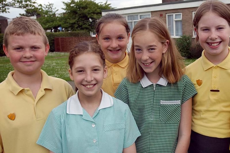 This photo of pupils involved in a design challenge dates back to 2004. Who can tell us more about it?